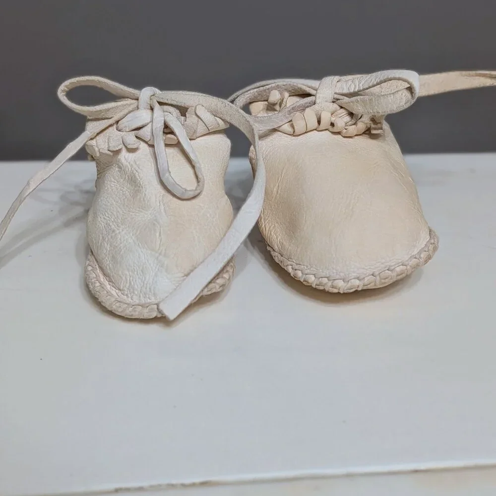 VTG White Leather Moccasin Baby Crib Shoes Sz 1 Infant Walker 0–3 Months Laces
